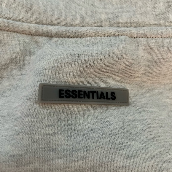 Essentials Quarter Zip - Picture 3 of 6